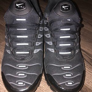 Black Pure Platinum Air max plus